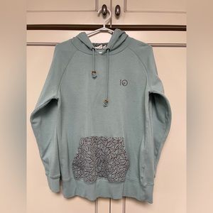 Tentree womens front pocket hoodie, leaf detailing on pocket/ hood. Green. Large